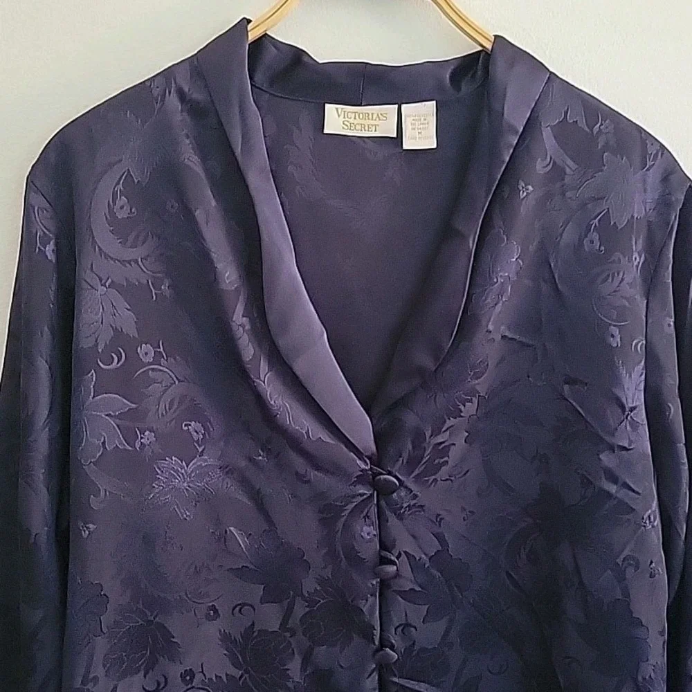 Victorias Secret features piece